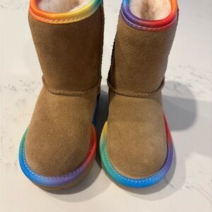 UGG Tan Suede Boots with Rainbow Sole and sheepskin lining size 6 toddler NWOT